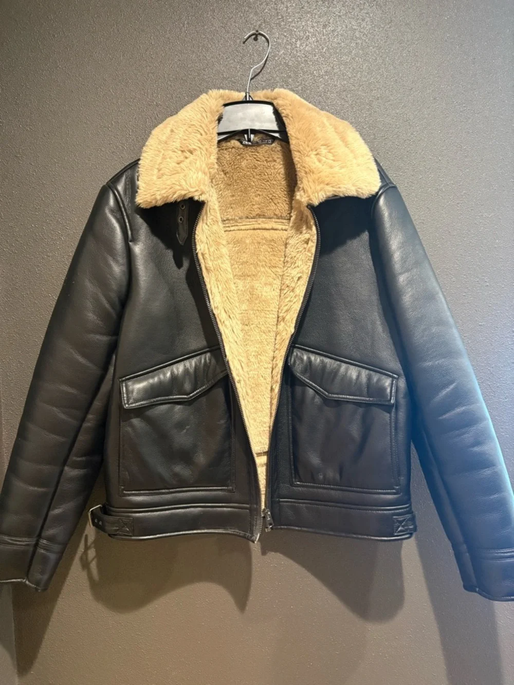 ZARA Mens Size L Black Vegan Leather Bomber Jacket Tan Shearling Collar - Picture 2 of 7